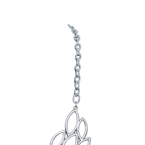 Vintage Nicole Miller Silver Tone Open Work Leaf Bib Necklace (5532) - Picture 4 of 7